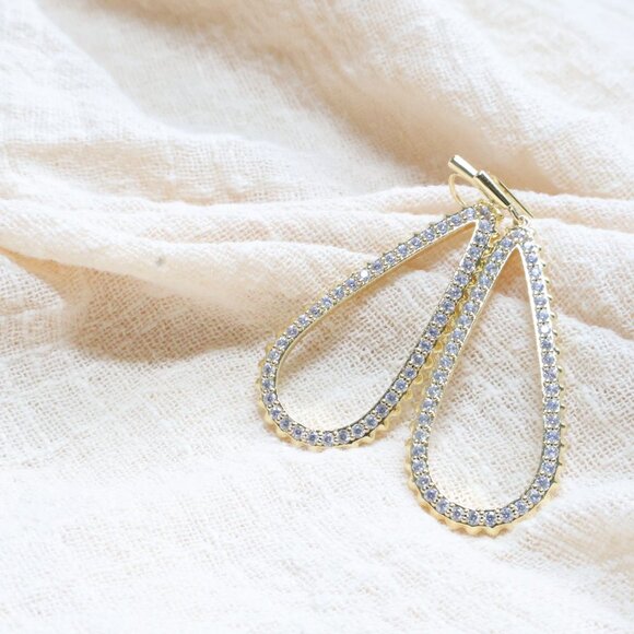 Kendra Scott - Payton Gold White Crystal Open Frame Earrings - Picture 3 of 3